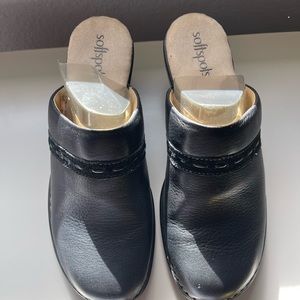 SOFTSPOTS Women Slip On Mules Black Leather Size 7 Pillow top technology